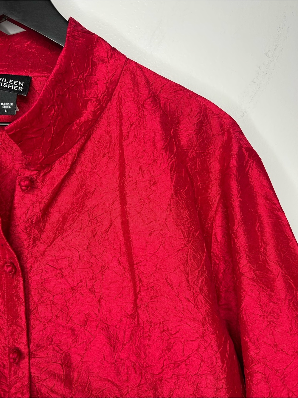 Eileen Fisher Red Crinkle Silk Button Front Top Size L - Picture 4 of 9